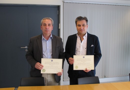 Dous enxeñeiros do Servizo Galego de Saúde premiados por un artigo sobre a Implantación da Biomasa como fonte de enerxía renovable dentro do Plan de Eficiencia Enerxética deste organismo